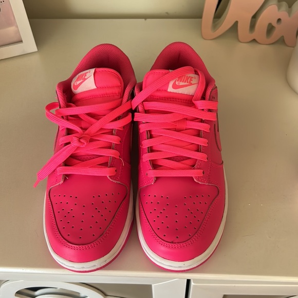 Hot pink nike dunks - Picture 2 of 5